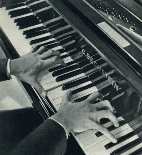 his incredible hand span, Bucharest, 1941